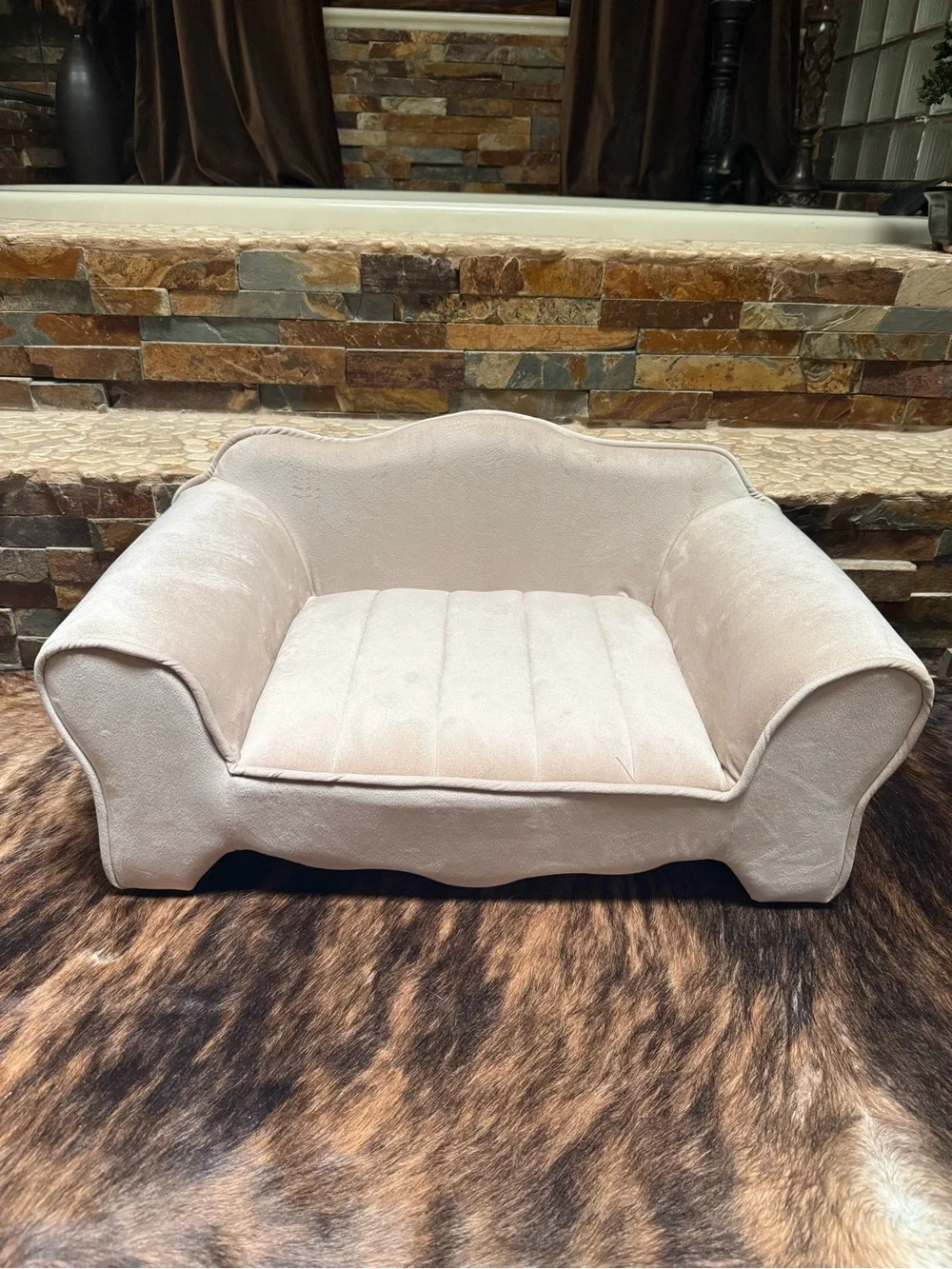 Stunning velvet cream pet sofa armchair bed Yorkie Pom /custom